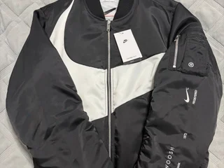 Куртка бомбер Nike swoosh