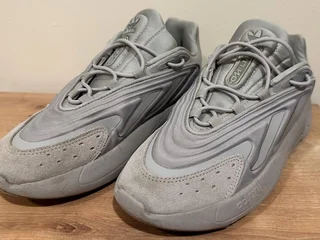 Кроссовки adidas Ozelia