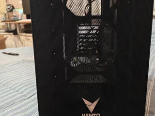 Кейс big tower Vento, новый, компьютер был перенесен в другой кейс. Все винты в комплекте.