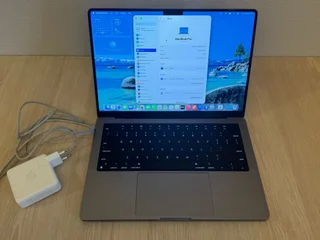 MacBook Pro 14
