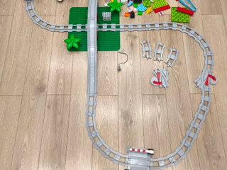 Набор Lego Duplo железная дорога+мост+дополнительные рельсы. Паровоз ездит, гудит, светится👍