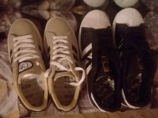 Женские кроссовки Adidas бежевые