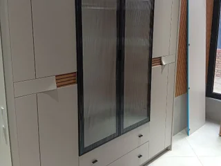 Шкаф