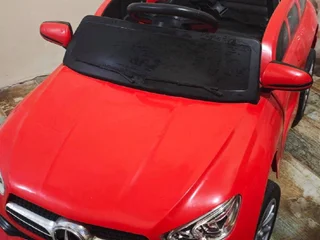 детский автомобиль Mercedes GLE Coupe Red