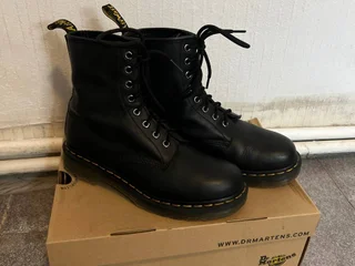 Ботинки Dr. Martens/мартинсы. Женские. Размер 39. Состояние отличное. Носила 1 неделю, размер не подошел.