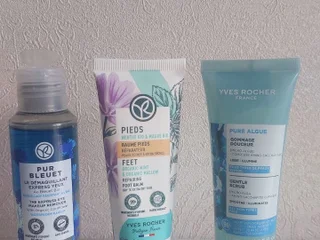 Средство для снятия макияжа с васильком Yves Rocher