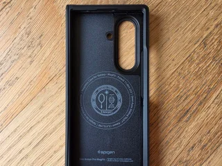 кейс Spigen Slim Armor Pro для телефона Samsung Galaxy Z Fold 8 Ultra.