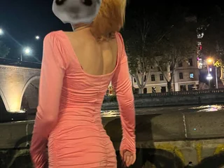 платье. Надела только для фоток, стиль не мой