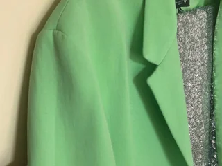 Пиджак Zara фисташкового цвета, размер L