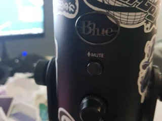 Микрофон Blue Yeti