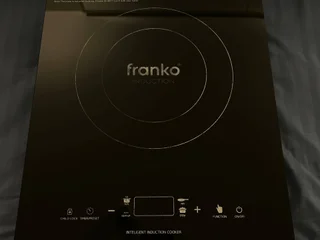 индукционную плиту Franco. Использовалась от силы раз 20. Была куплена 02.07.26. Гарантия 2 года.