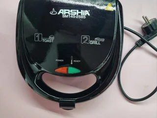 Сэндвичница-тостер Arshia SM145-2585