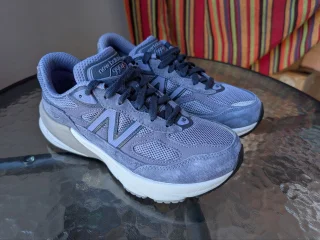Женские кроссовки женские New Balance 990v6