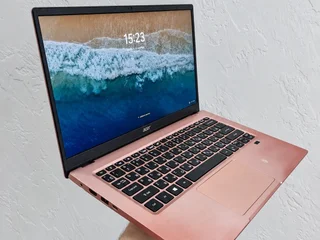 Ноутбук Acer Swift Intel Celeron / 4GB / 256GB SSD