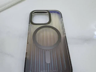 Чехол для iPhone 16 Pro с MagSafe