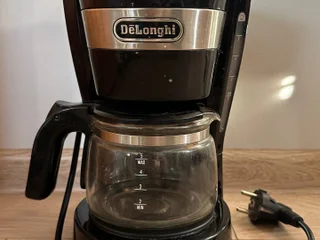 **Капельная кофеварка Delonghi ICM14011**