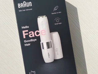 Женский мини-удалитель волос на лице Braun FS1000