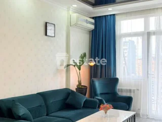 Сдам светлую 2+1 в центре Батуми