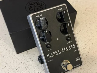 Басовая педаль перегруза Darkglass Microtubes B3K
