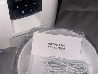 Автоматическая кормушка для животных