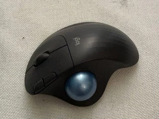 Трекбол Logitech ERGO M575