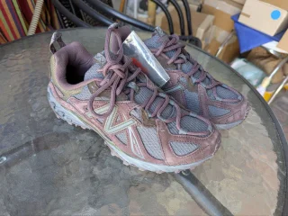 Женские кроссовки New Balance 610