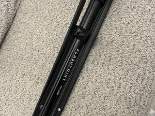 штатив Flashpoint FPLS5N абсолютно новый не использовался, компактный конструкция reverse leg