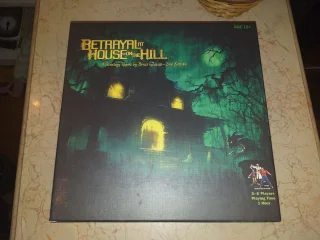 Настольная игра **Betrayal at House on the Hill 2nd edition**