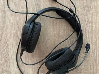 наушники HyperX Cloud Stinger Core - Gaming headset for PC (Модель: hx-hscsc2-bk/ww