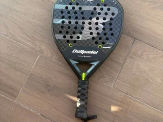 Падел-ракетки Bullpadel XPLO (Martin Di Nenno)