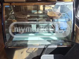 Промышленный холодильник прилавок