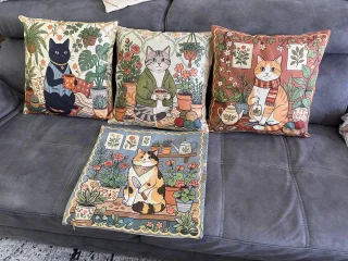 Подушки с котами