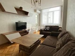 Продам светлую 1+1 вблизи нового бульвара