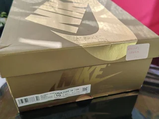Кроссовки Jordan 1 Mid Metallic Gold