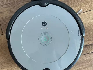 Робот-пылесос iRobot Roomba 698