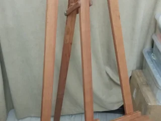 Мольберт с доской для рисования