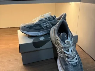 Кроссовки New Balance 990v6