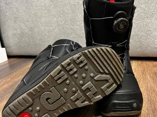 новые ботинки Burton Progression BOA для сноуборда, размер 41, можно сказать новые , не подошёл размер, даже не катили не сезона