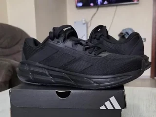 Новые кроссовки Adidas