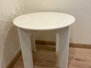 Журнальный столик из искусственного камня