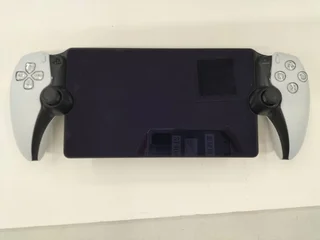 PlayStation Portal и защитное стекло