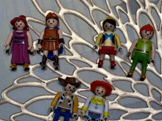 Фигурки Kinder Disney × Playmobil
