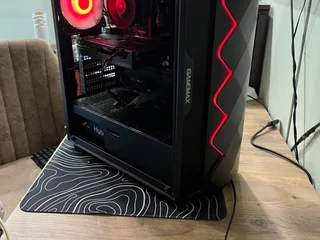 Все необходимые кабели питания в комплекте (24-pin, CPU, PCIe для видеокарты, SATA