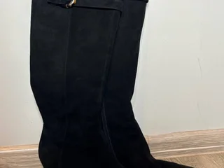 Винтажные замшевые сапоги Salvatore Ferragamo Boutique