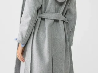 👕 **Пальто Stradivarius**