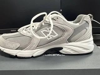 кроссовки new balance , абсолютно новые, пришли не по размеру.
