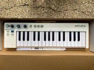 MIDI-клавиатура Arturia KeyStep