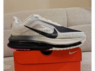 Nike Pegasus Premium SE