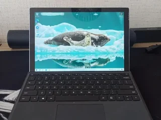 Microsoft Surface Pro 7 с док-станцией