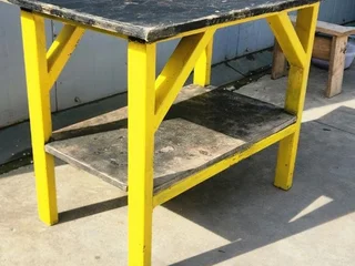 Стол железный